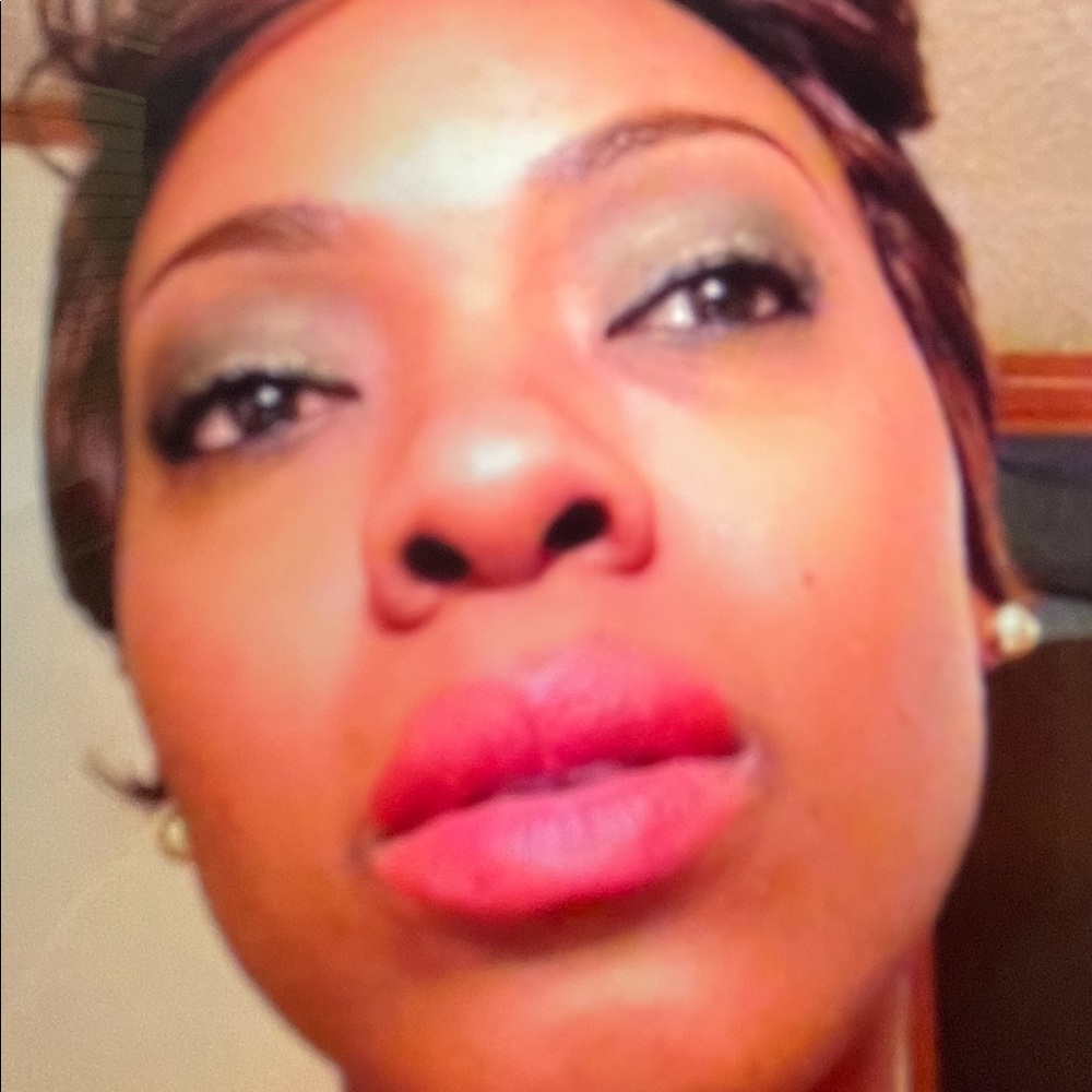 Meet your Posher, Tomekia